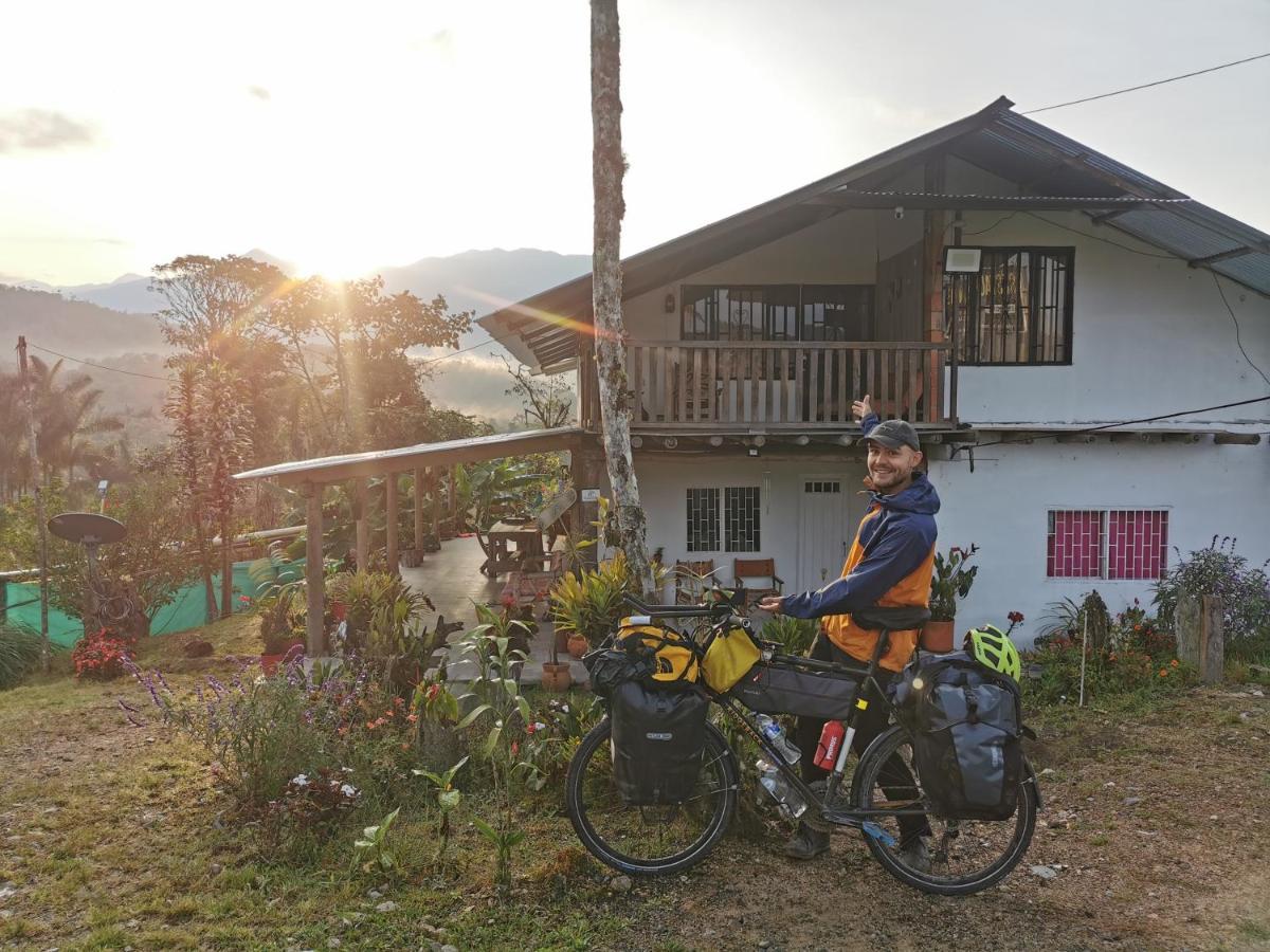 Hostal De La Montana Ecoturismo Мокоа Экстерьер фото